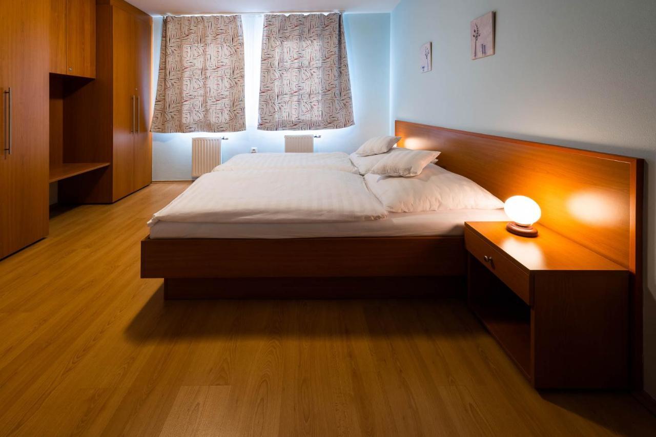 Apartman Eliska Třeboň Exteriör bild